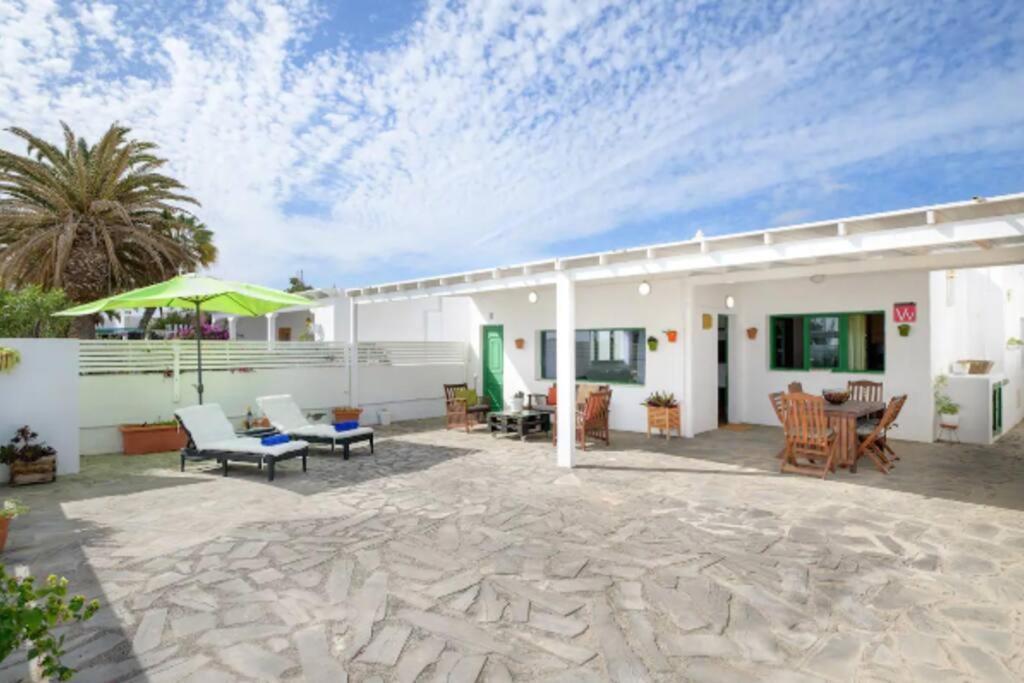 Hermosa Casa Vacacional, Muy Cerca A La Playa. Guatiza Esterno foto